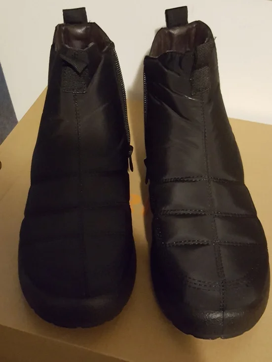 Cool Women's Chelsea Style Quilted Black Ankle Zip Winter Boots Size 9 - Picture 2 of 2